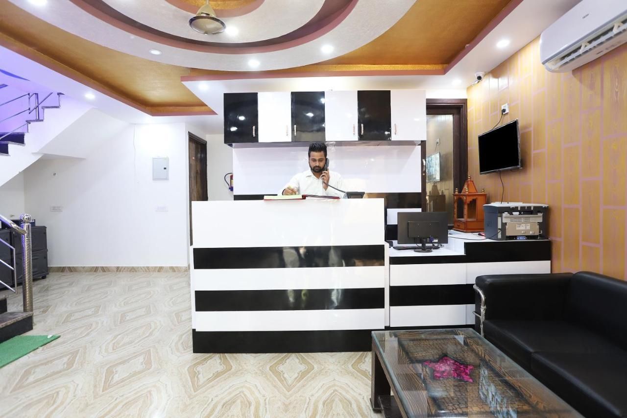 Oyo Flagship 42619 Diamond Key Hotel Delhi  Luaran gambar
