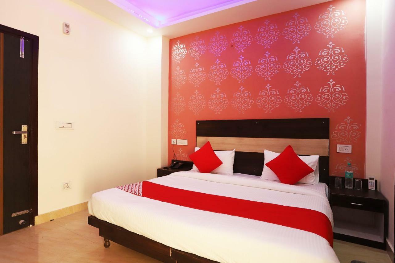 Oyo Flagship 42619 Diamond Key Hotel Delhi  Luaran gambar